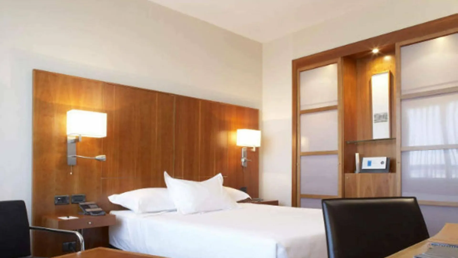 AC Hotel Málaga Palacio by Marriott 4*,  Spagna