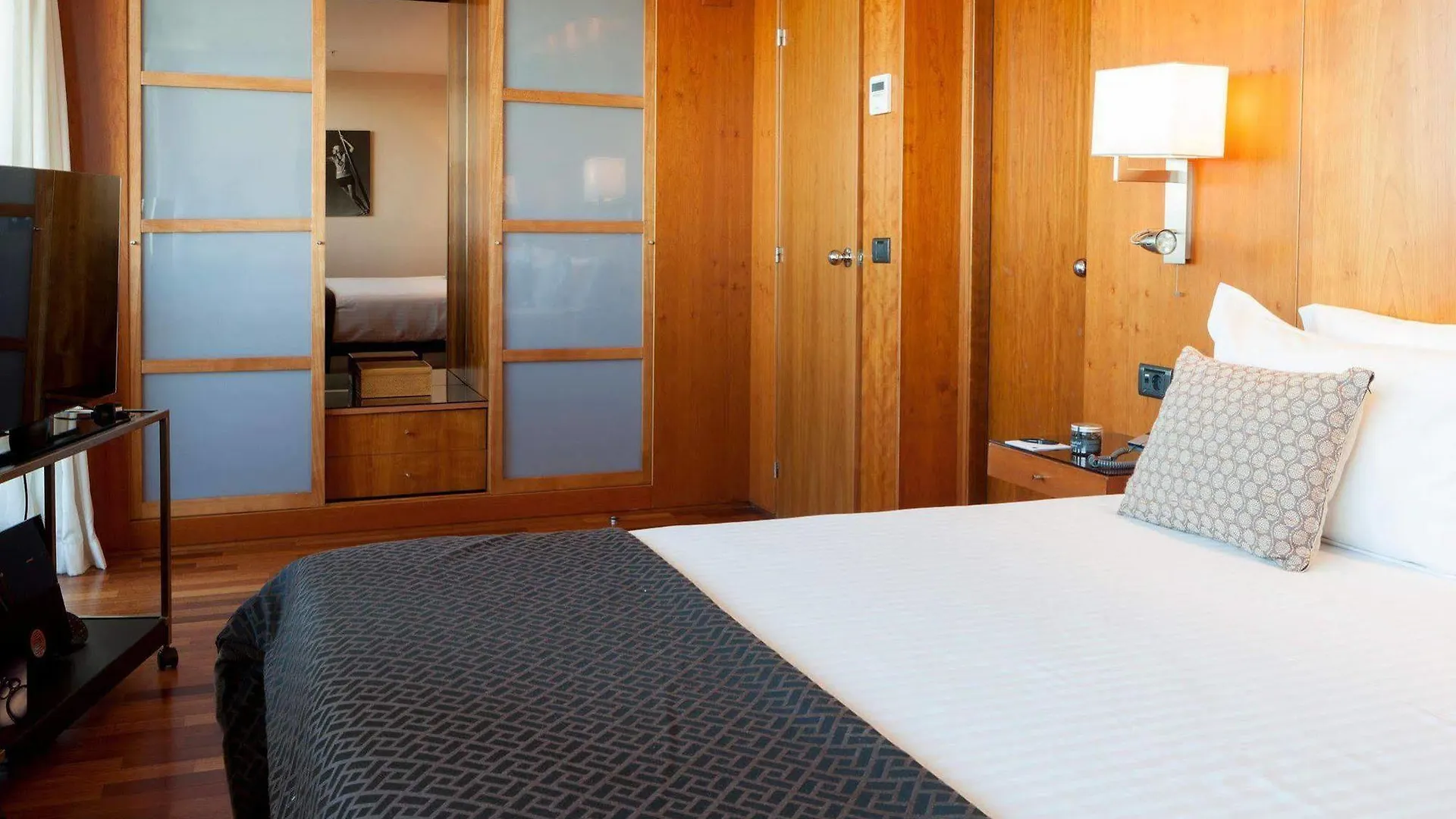 Ac Hotel Malaga Palacio By Marriott